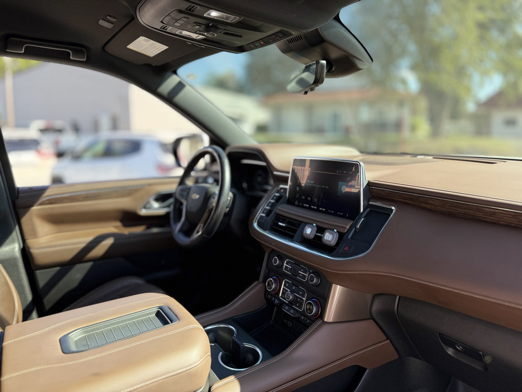 Used 2023 Chevrolet Tahoe High Country w/ Advanced Technology Package AWD/4WD image 25