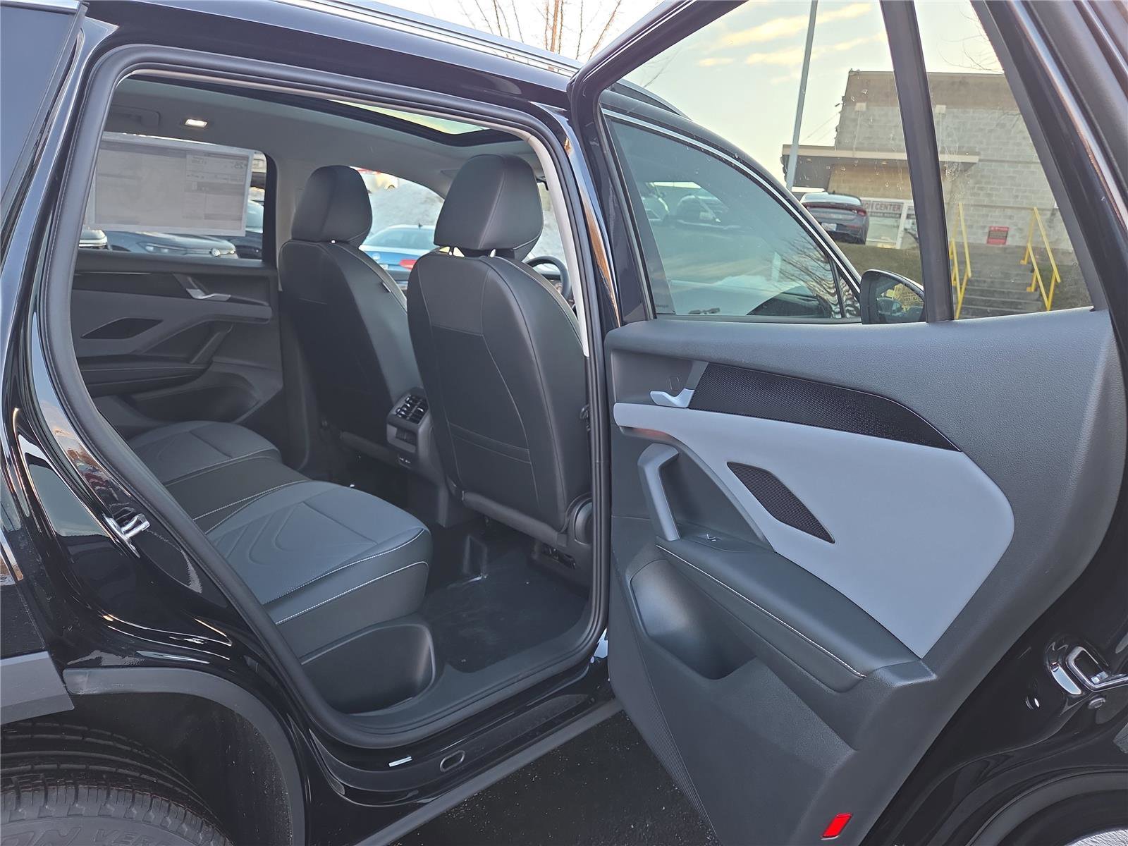 New 2026 Volkswagen Tiguan SE image 29