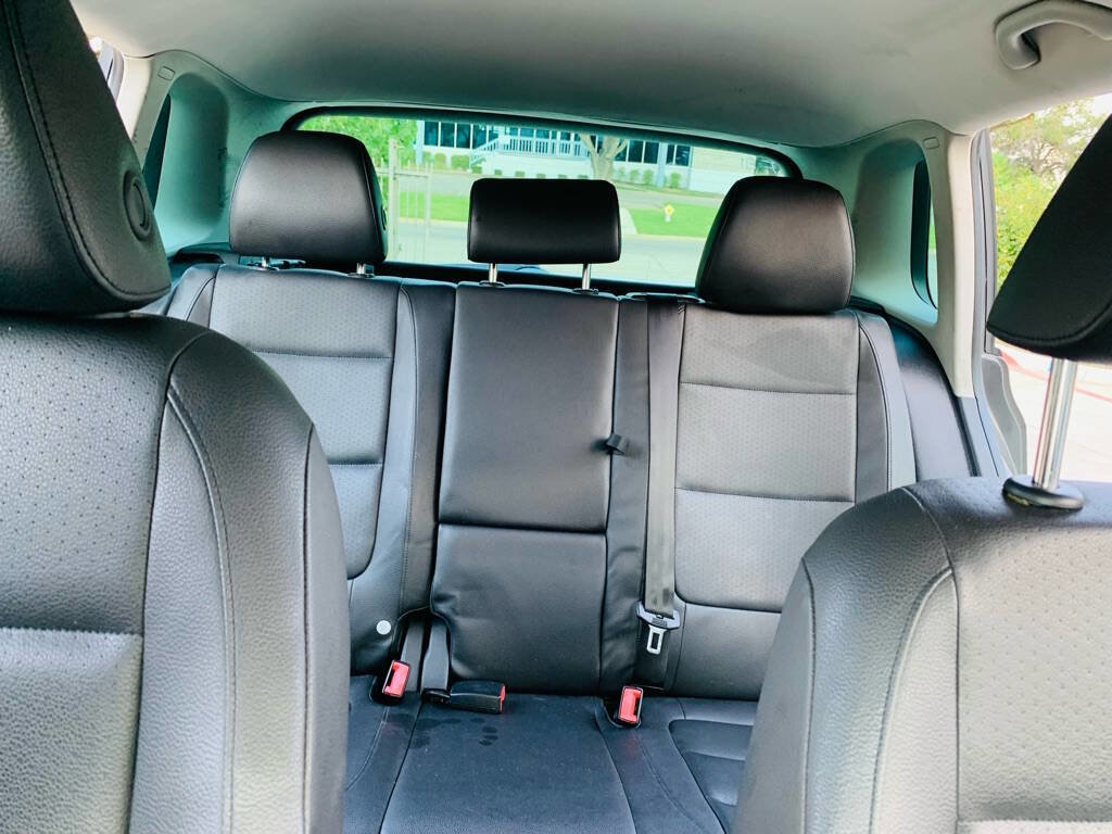 Used 2012 Volkswagen Tiguan SE FWD image 25