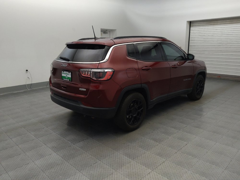 Used 2022 Jeep Compass Latitude FWD image 9