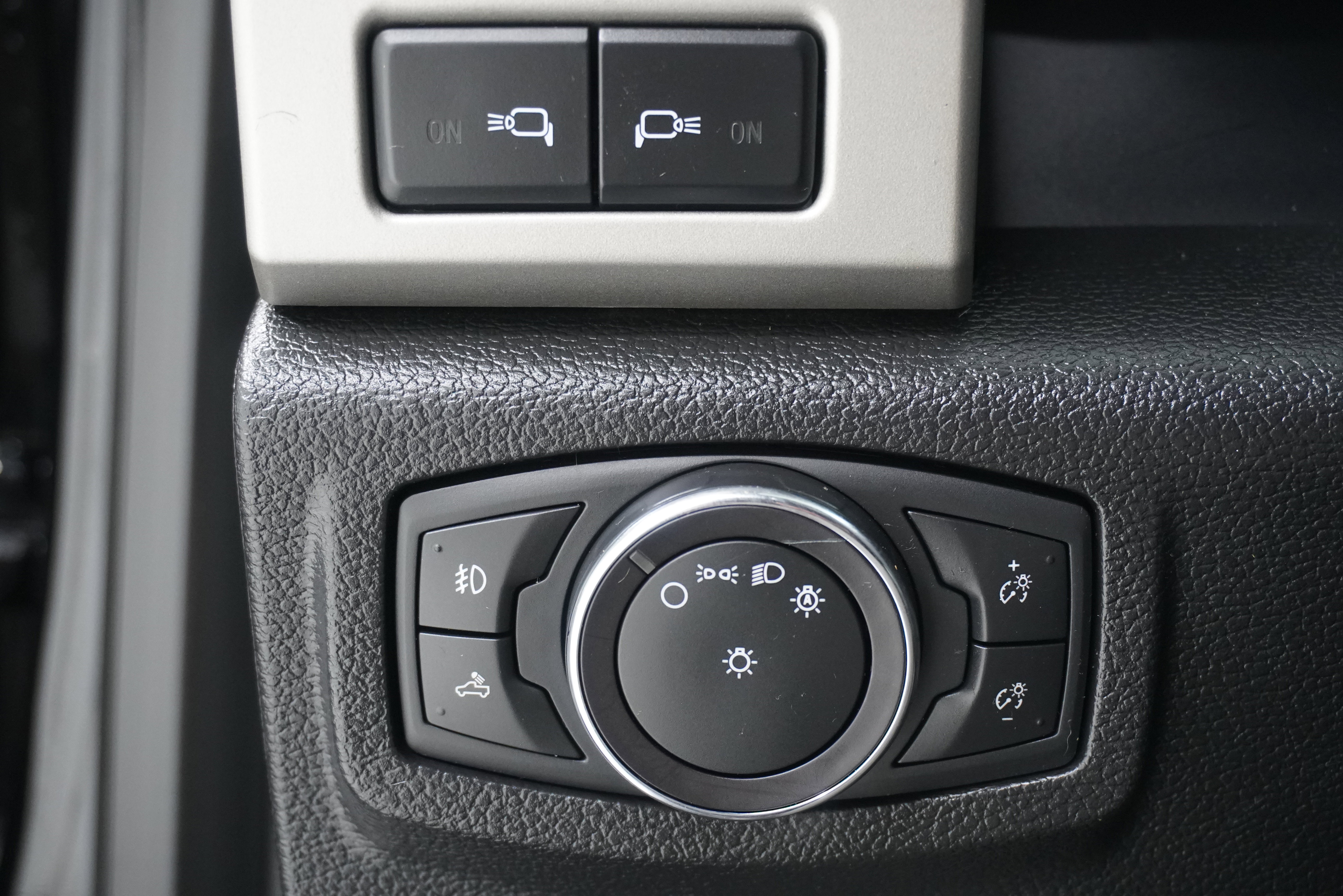 Used 2019 Ford F250 Lariat w/ Lariat Ultimate Package AWD/4WD image 27