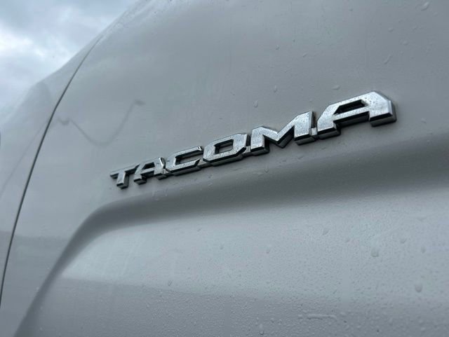 Used 2020 Toyota Tacoma TRD Sport w/ Technology Package AWD/4WD image 35