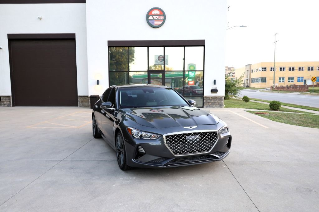 Used 2019 Genesis G70 2.0T Advanced RWD image 1