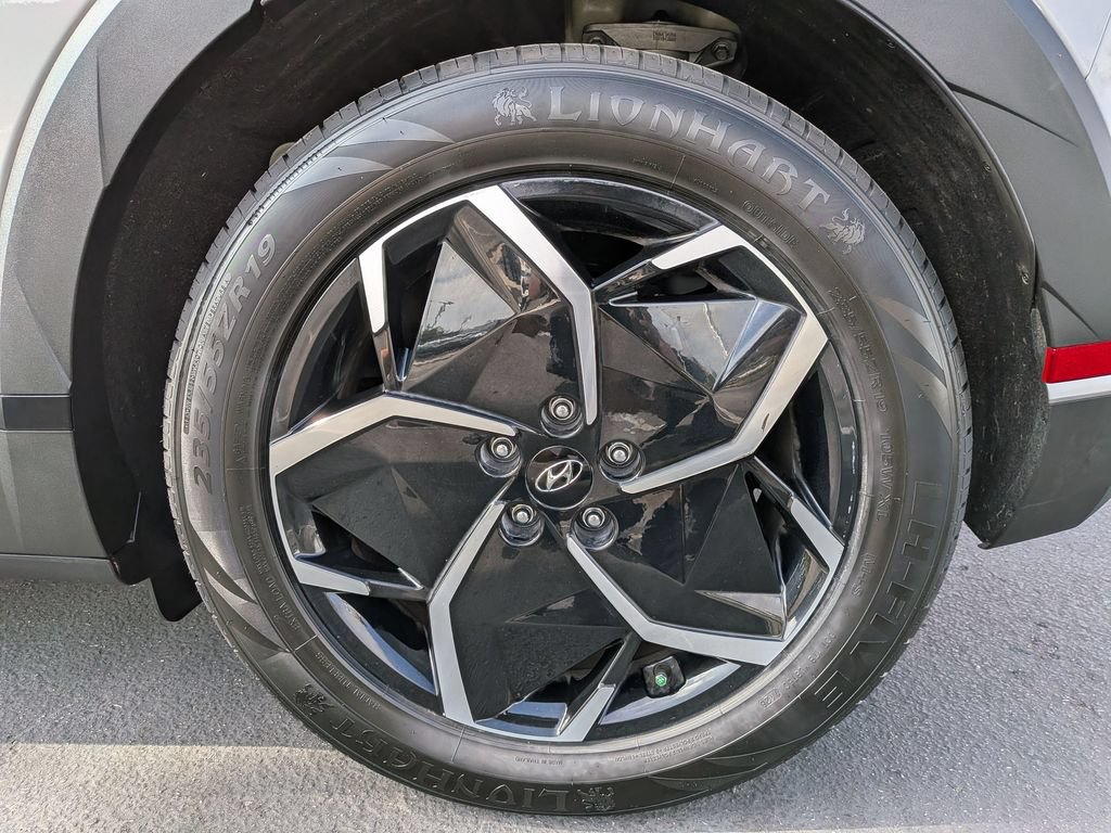 Certified 2024 Hyundai Ioniq 5 SEL RWD image 11