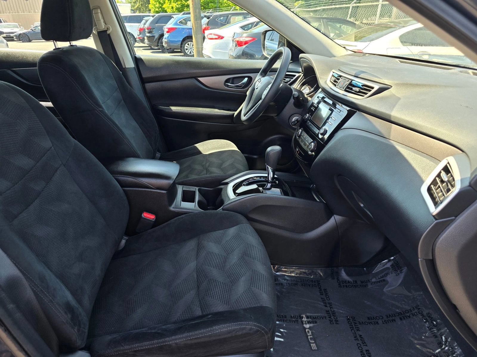 Used 2016 Nissan Rogue S FWD image 11