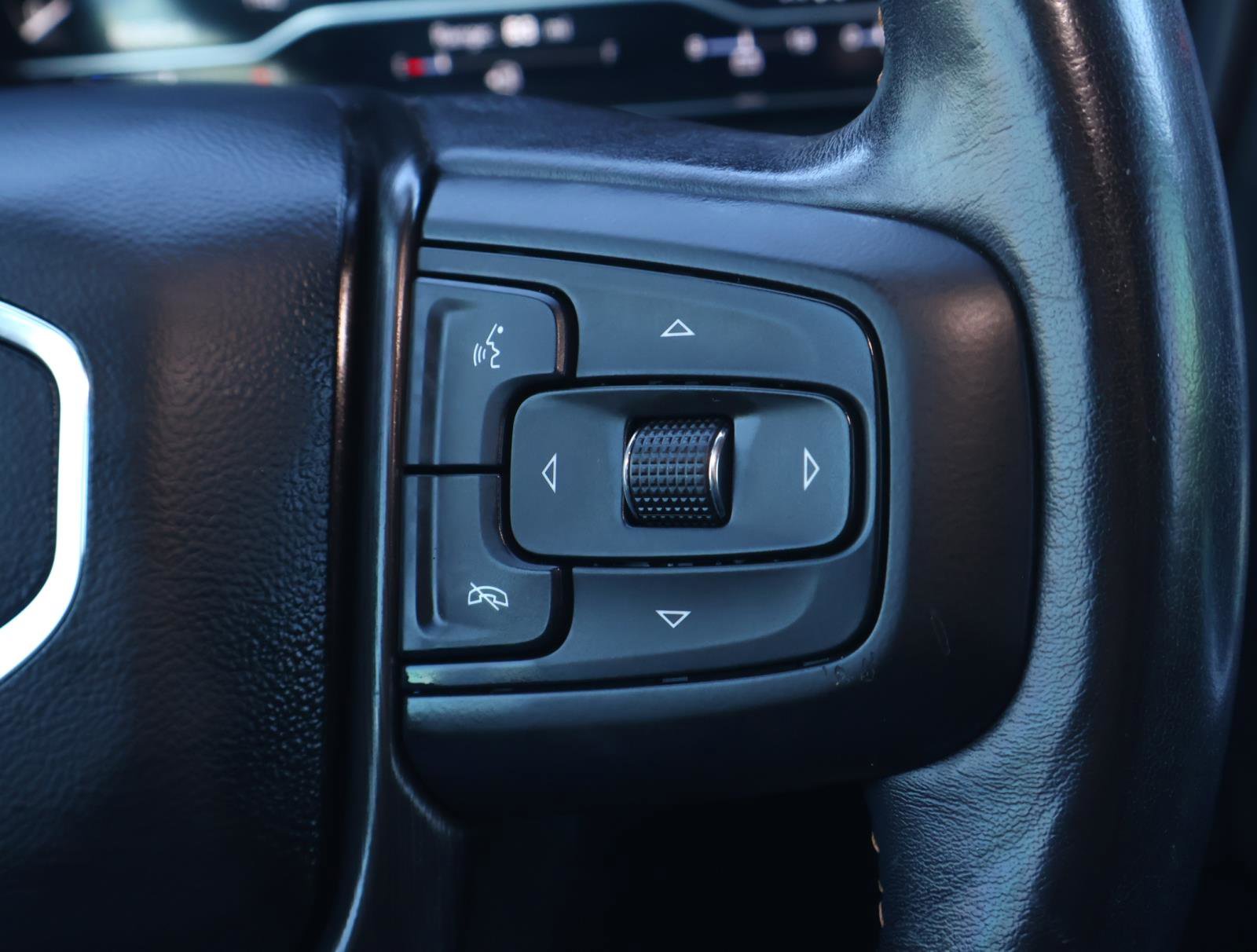 Used 2023 GMC Yukon AT4 w/ AT4 Premium Package image 27