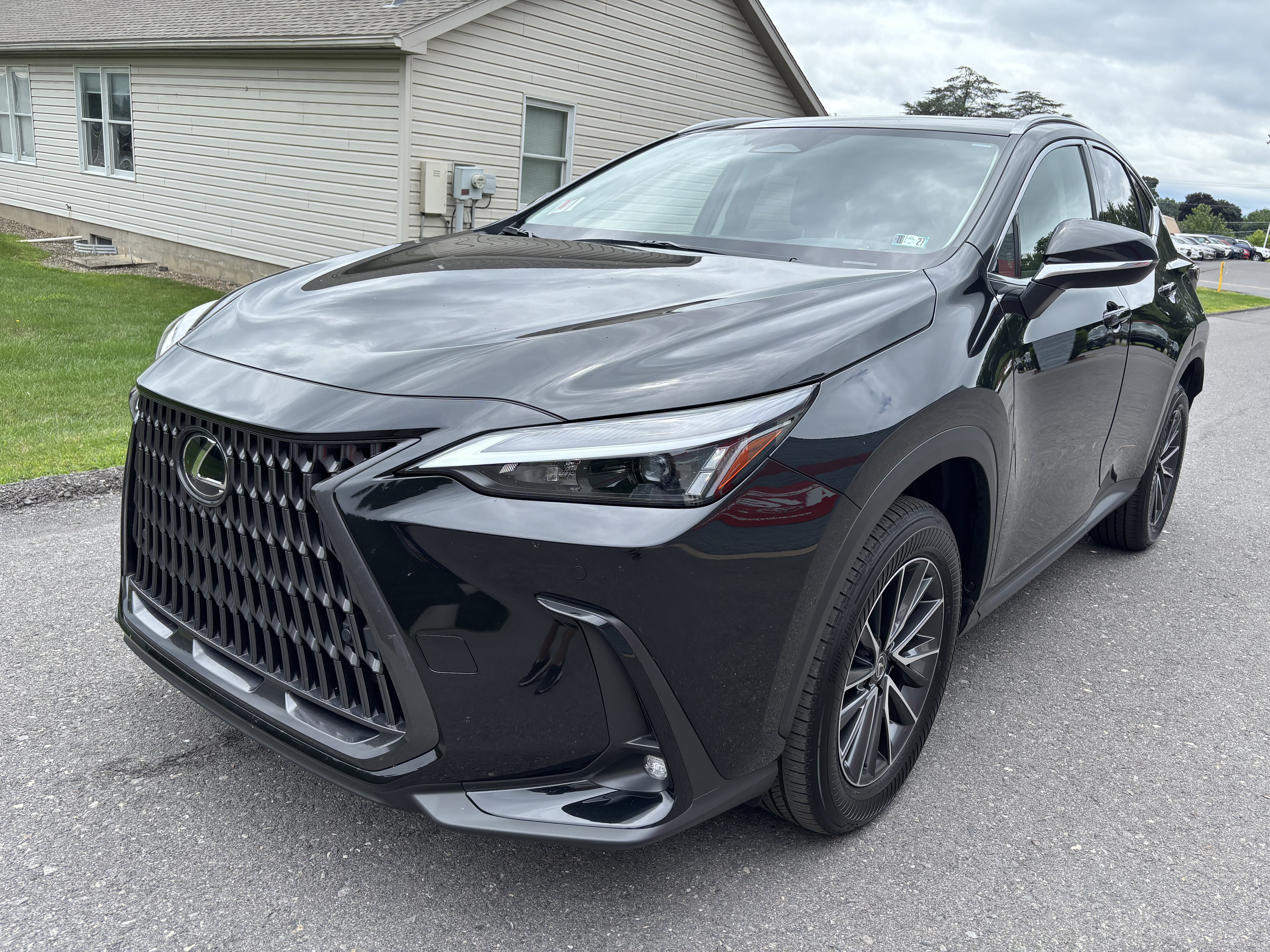 Used 2024 Lexus NX 350h AWD image 8