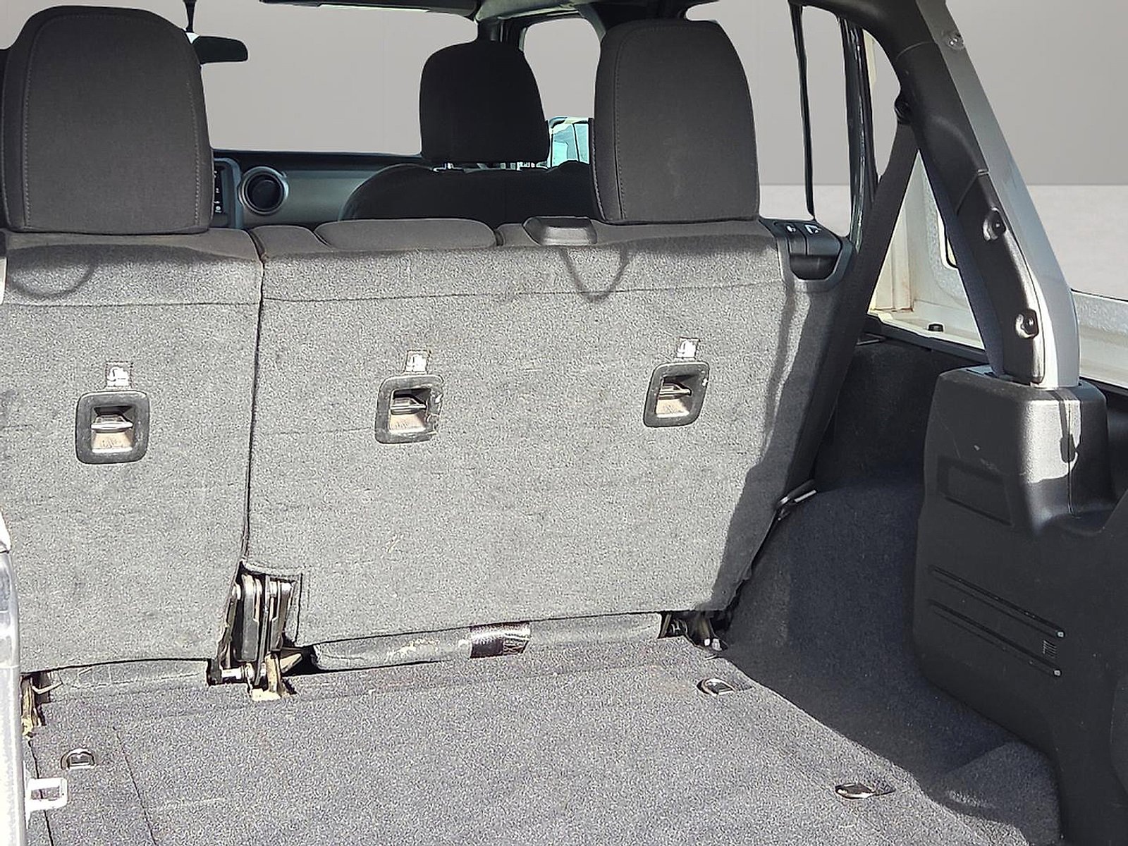 Used 2022 Jeep Wrangler Unlimited Sport image 8