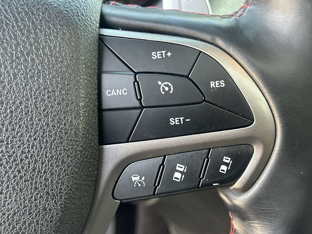 Used 2017 Jeep Grand Cherokee Trailhawk w/ Trailhawk Luxury Group AWD/4WD image 27