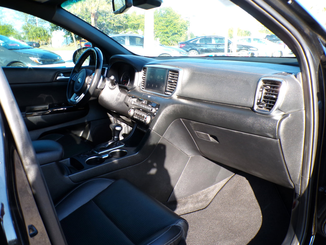 Used 2022 Kia Sportage Nightfall Edition w/ Nightfall Fwd Premium Package image 19