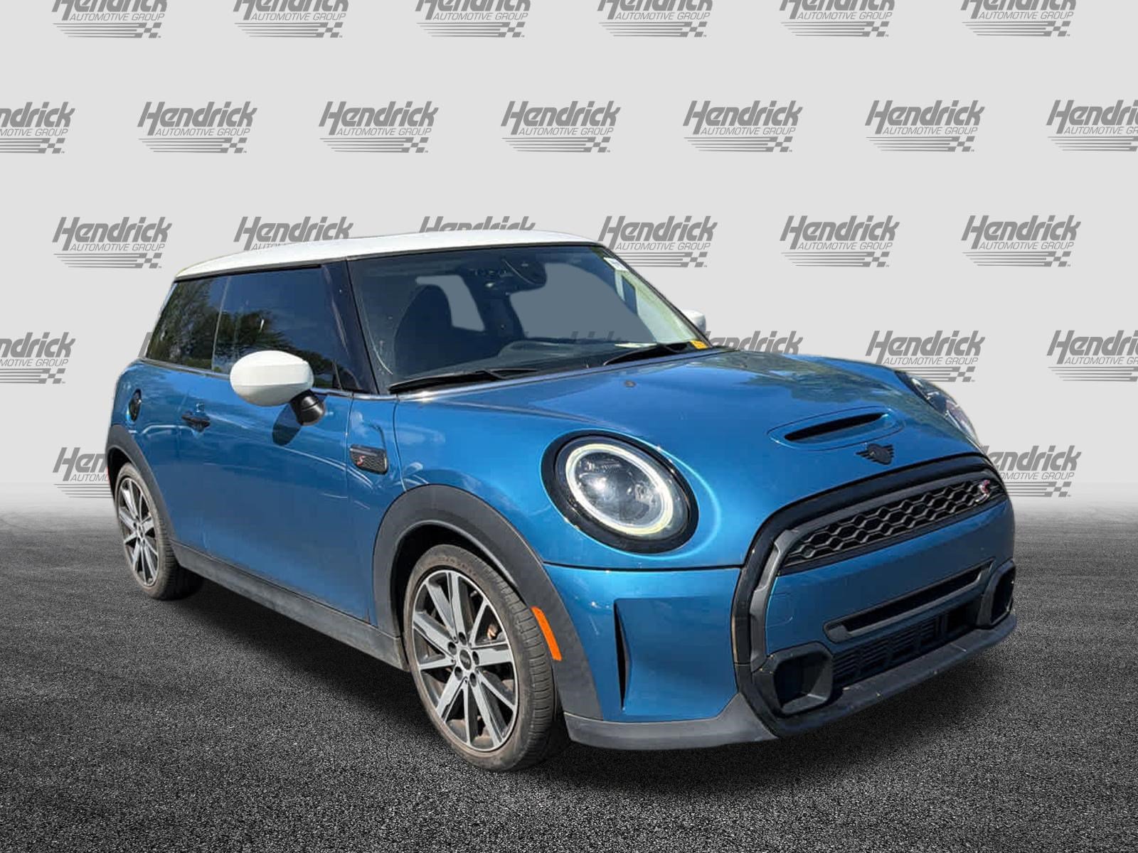 Used 2023 MINI Cooper S image 2