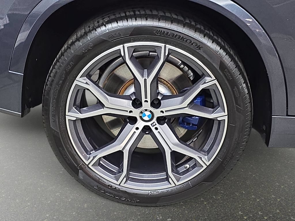 Used 2020 BMW X5 M50i AWD/4WD image 31