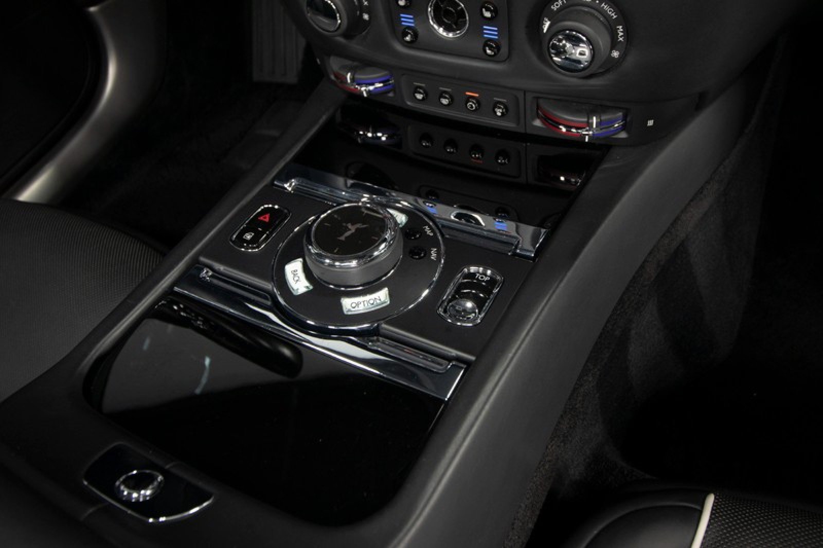 Used 2018 Rolls-Royce Dawn image 50
