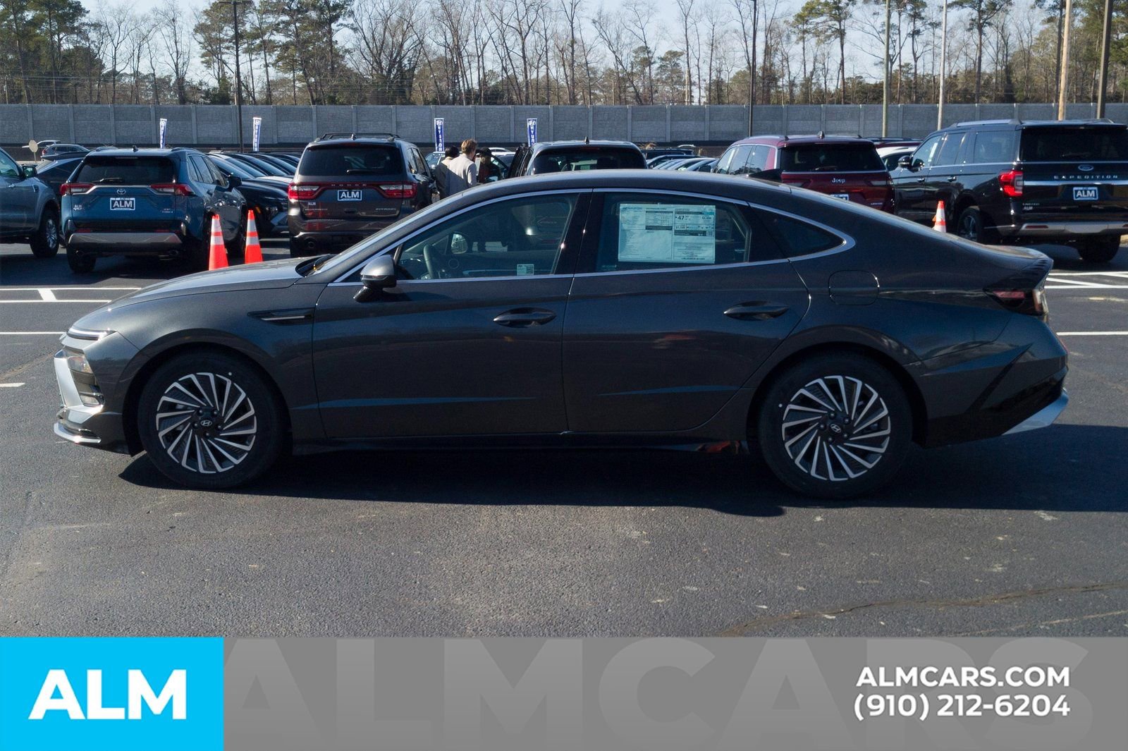 Used 2025 Hyundai Sonata SEL FWD image 10