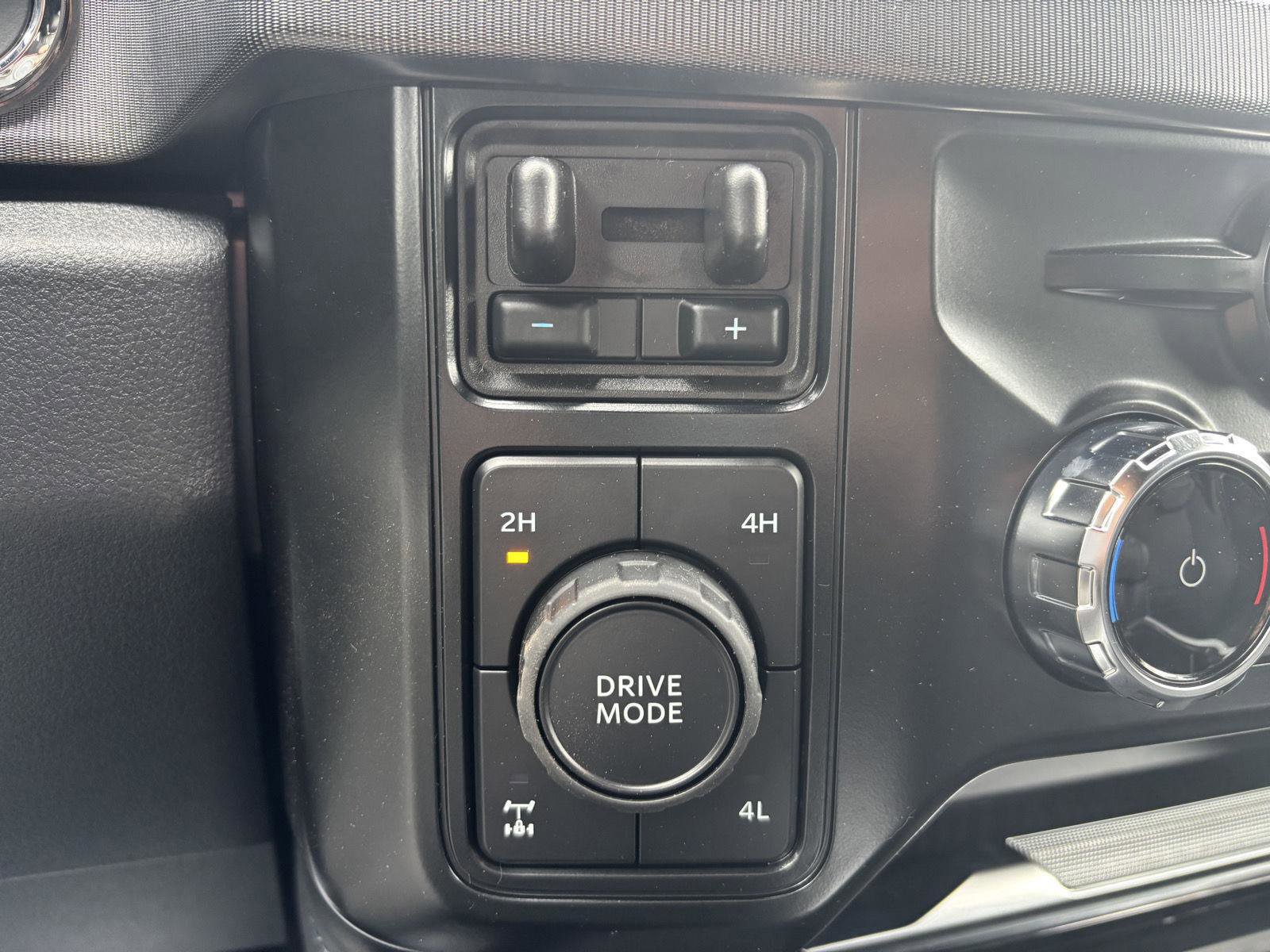New 2025 Ford F350 Platinum image 24