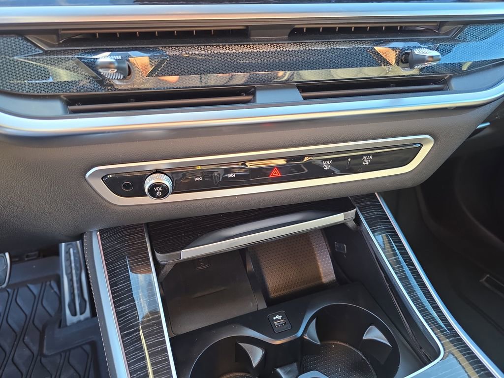 Used 2025 BMW X5 xDrive40i w/ M Sport Package image 30