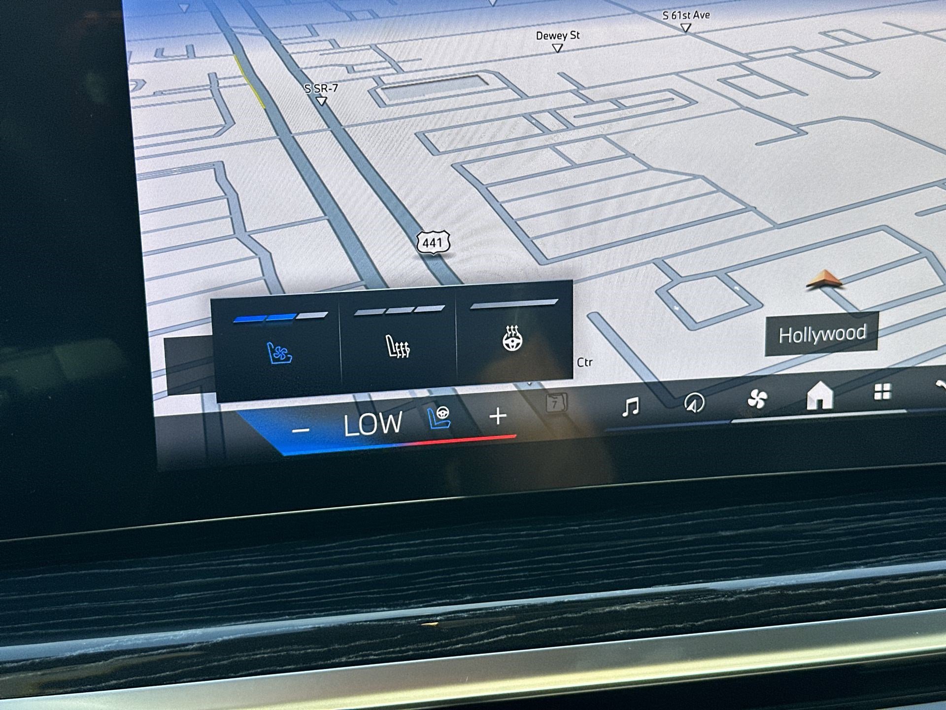 Used 2025 BMW X5 M60i image 16