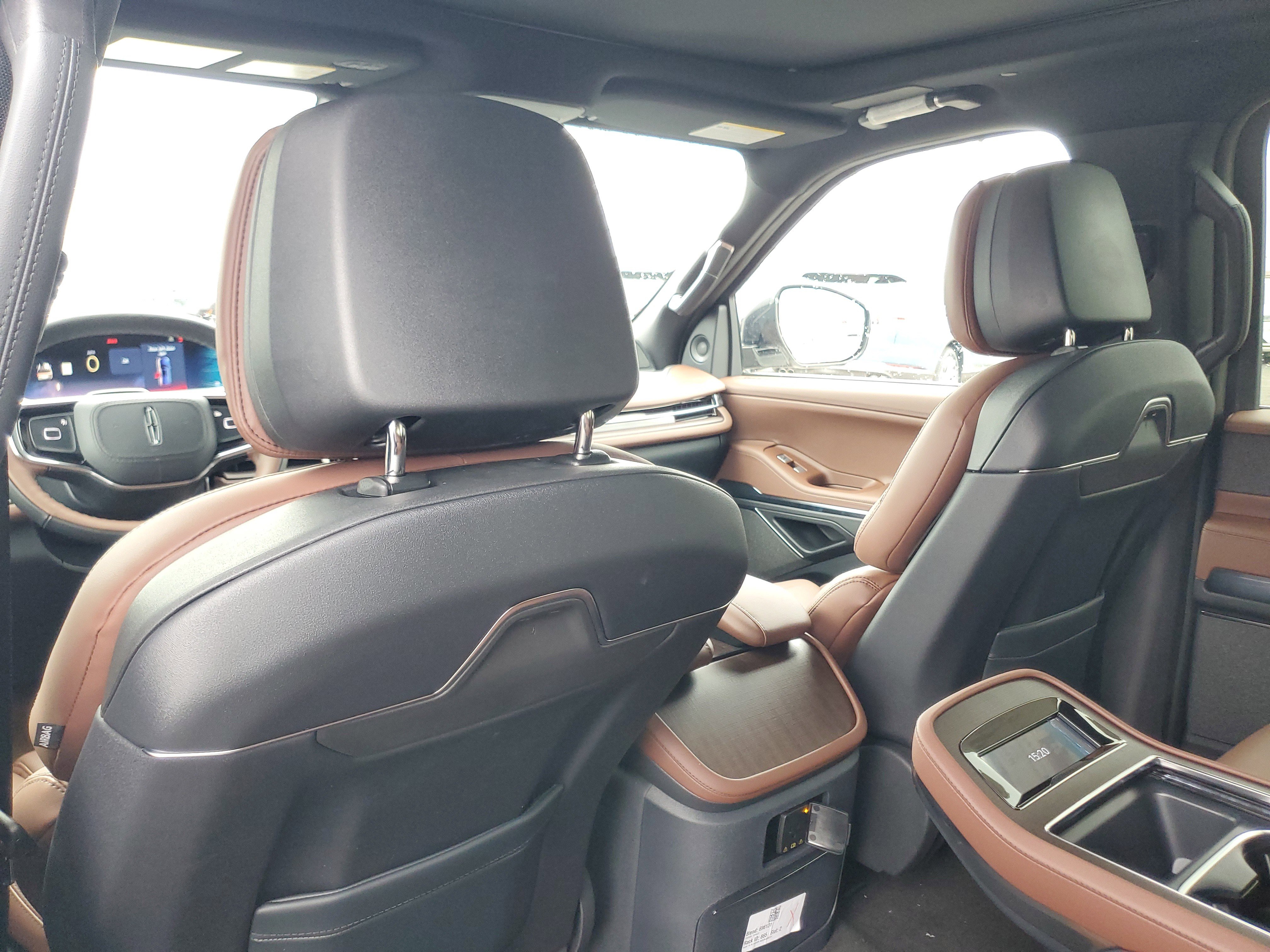New 2026 Lincoln Navigator L Reserve AWD/4WD image 28