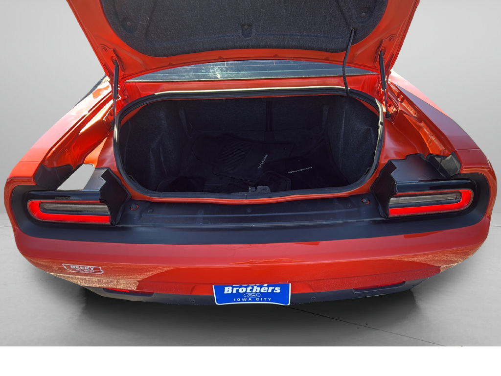 Used 2017 Dodge Challenger SXT Plus RWD image 10