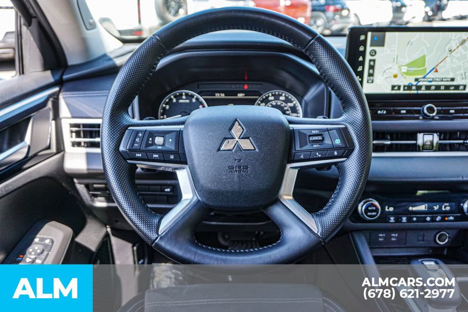 Used 2025 Mitsubishi Outlander SE FWD image 29
