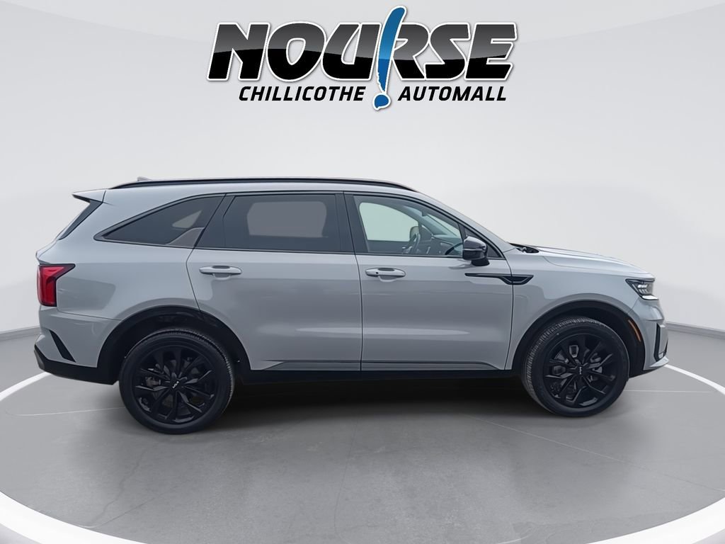 Used 2023 Kia Sorento SX image 9