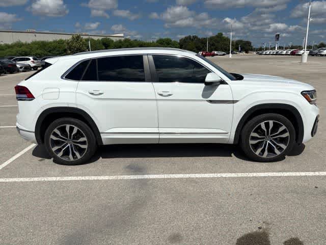 Used 2021 Volkswagen Atlas Cross Sport SEL R-Line w/ Cross Sport MDO Package FWD image 6