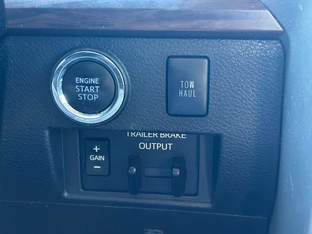 Certified 2021 Toyota Tundra Limited w/ Limited Premium Package image 26