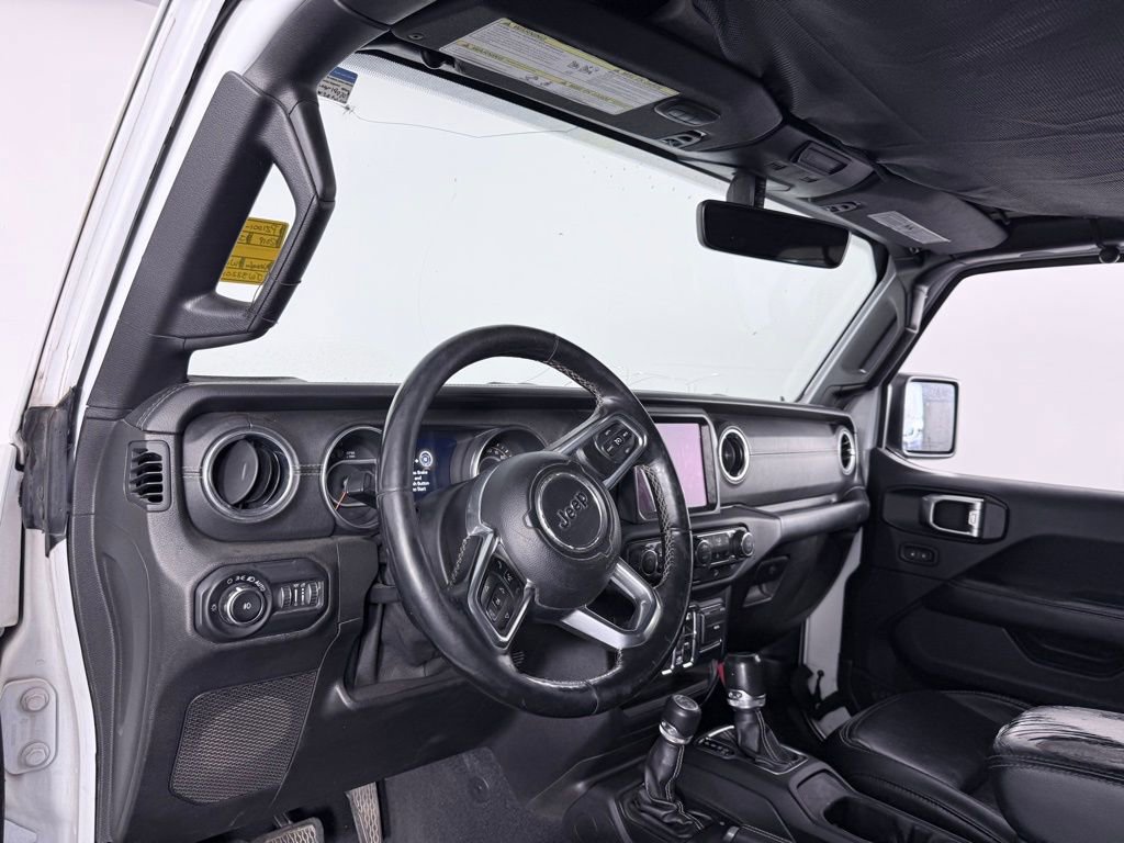 Used 2018 Jeep Wrangler Unlimited Sahara image 25