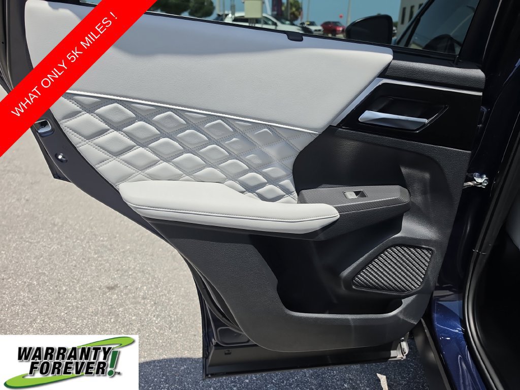Used 2025 Mitsubishi Outlander SEL Black Edition AWD/4WD image 16