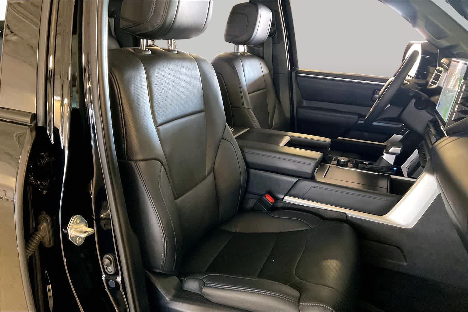 Used 2025 Toyota Tundra Platinum AWD/4WD image 8