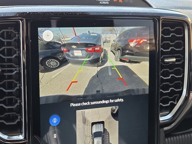 Used 2025 Ford Ranger Lariat w/ Trailer Tow Package image 11