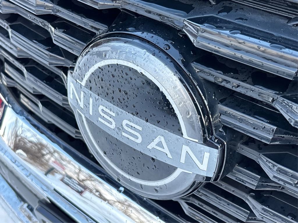 Used 2022 Nissan Rogue Platinum w/ Head-Up Display Package image 13