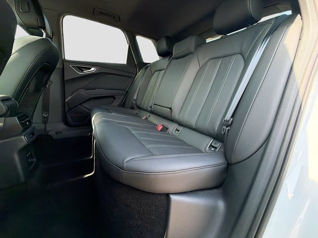 Used 2025 Audi Q4 e-tron Premium w/ Convenience Package RWD image 20