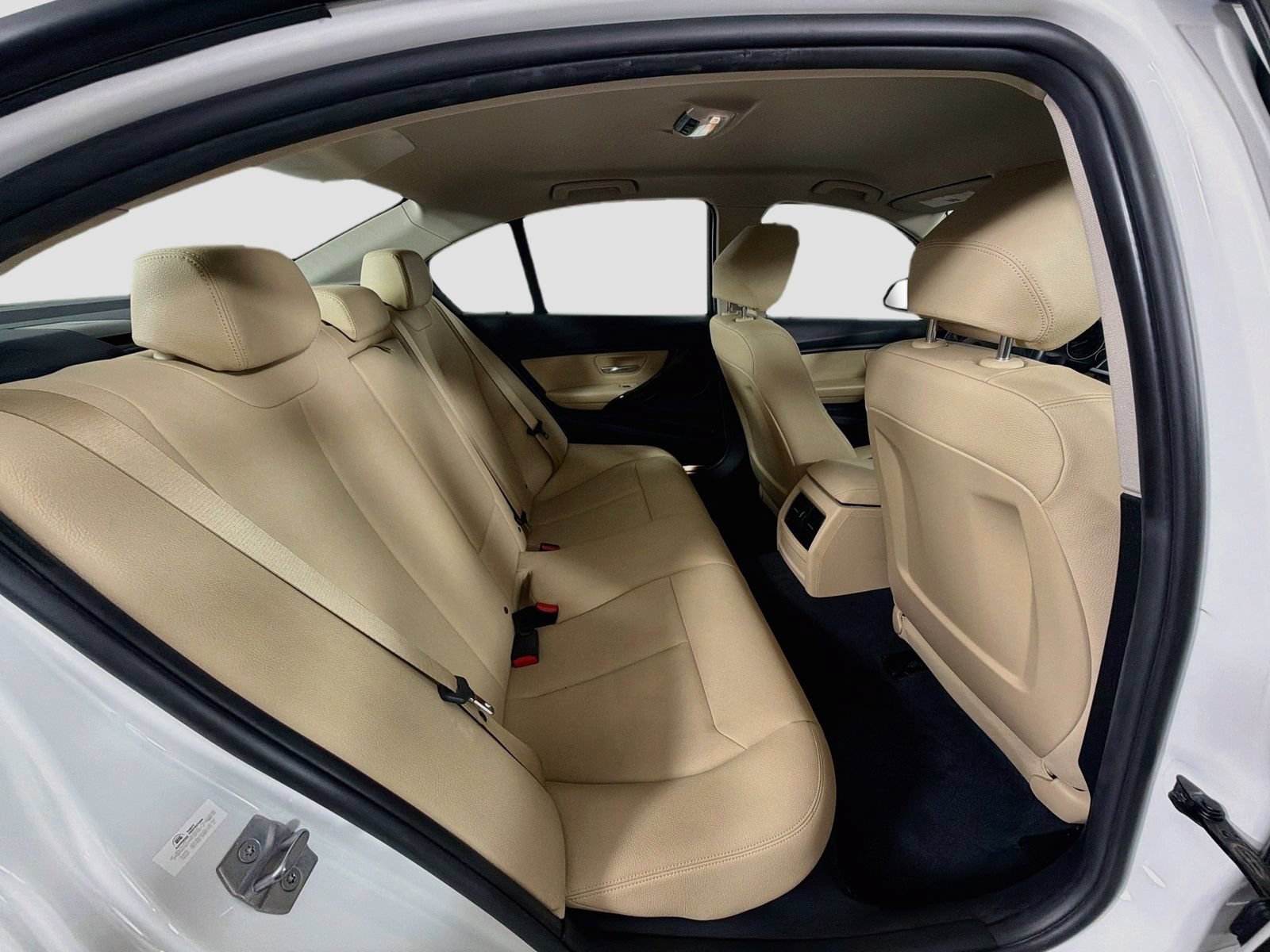 Used 2018 BMW 320i Sedan RWD image 29