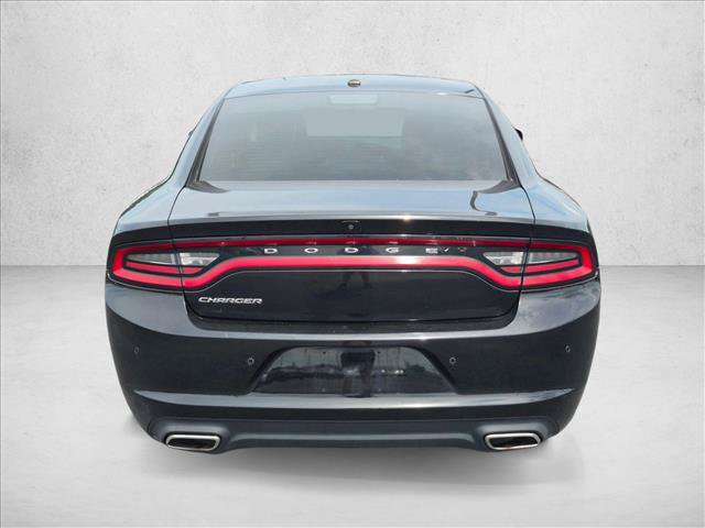 Used 2022 Dodge Charger SXT w/ Leather Interior Group RWD image 6