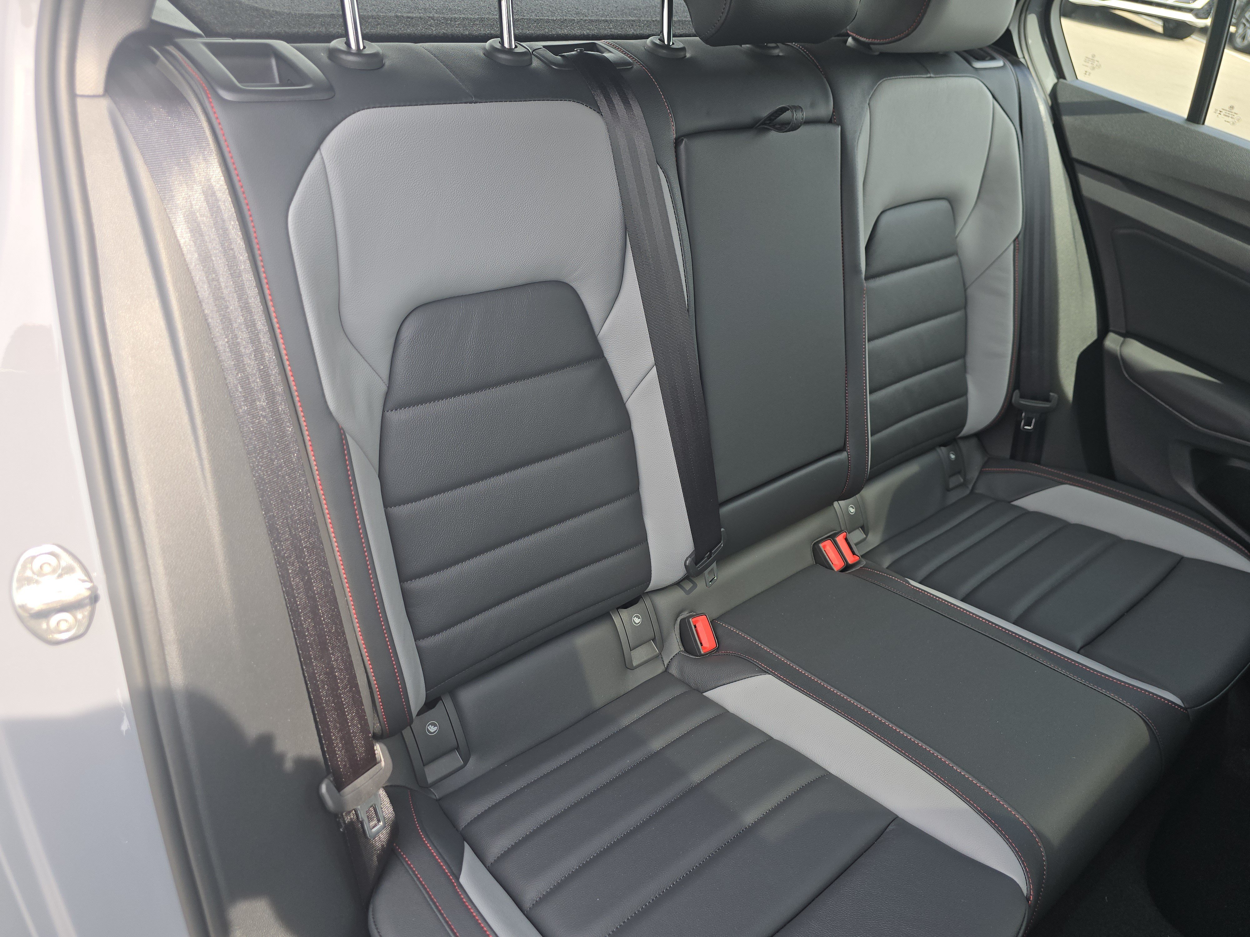 New 2026 Volkswagen GTI SE FWD image 19