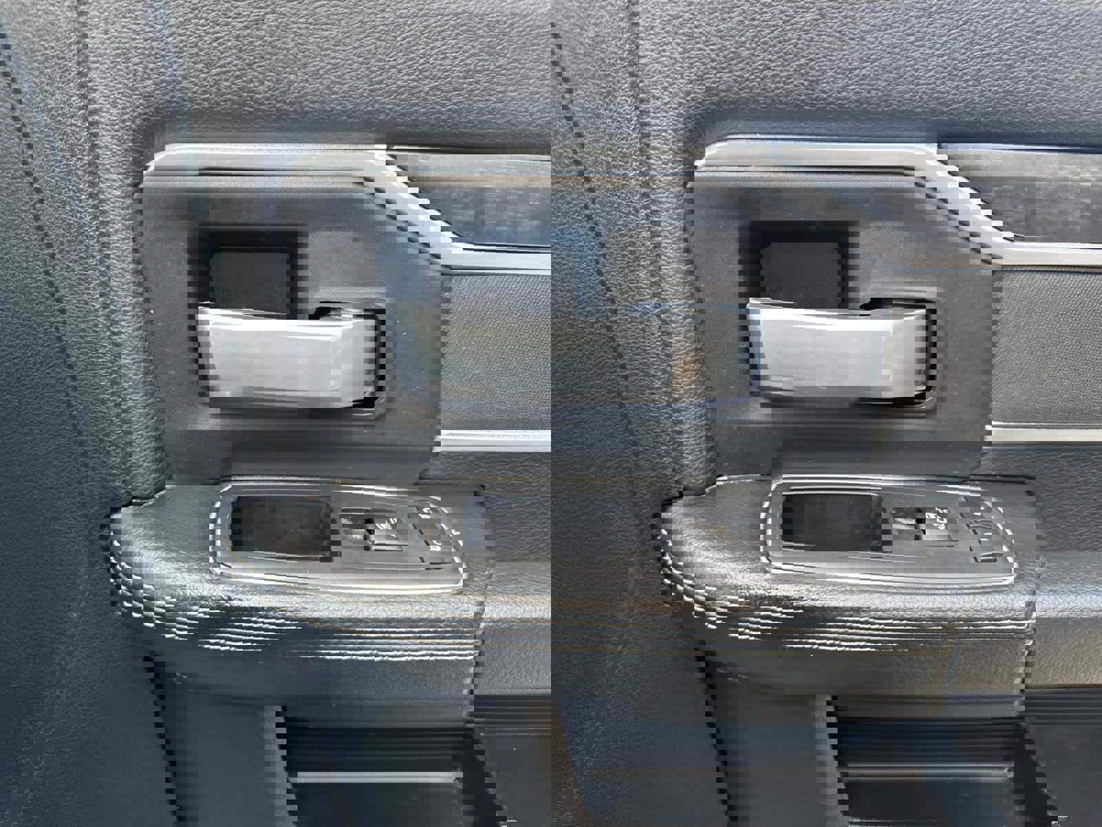 Used 2024 RAM 3500 Big Horn image 26