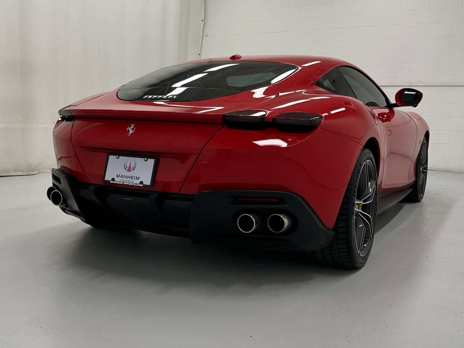 Used 2022 Ferrari Roma RWD image 6