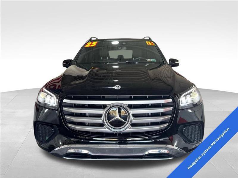 Used 2025 Mercedes-Benz GLS 450 4MATIC image 2