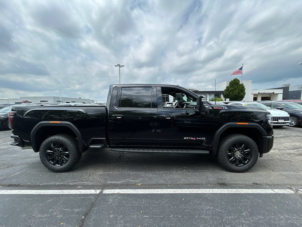 New 2026 GMC Sierra 2500 AT4 w/ AT4 Premium Plus Package AWD/4WD image 7