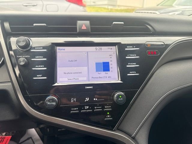Used 2020 Toyota Camry SE FWD image 10