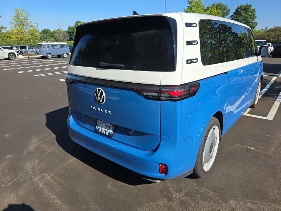 Used 2025 Volkswagen ID. Buzz 1st Edition RWD image 31