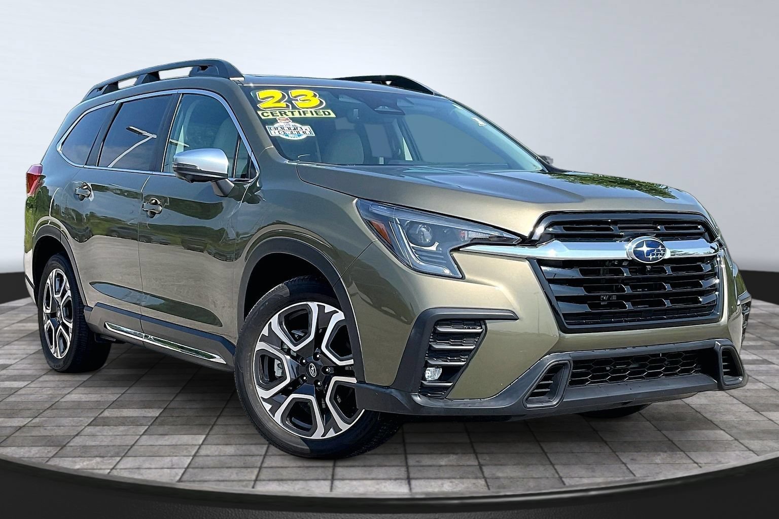 Used 2023 Subaru Ascent Limited w/ Technology Package AWD/4WD image 10