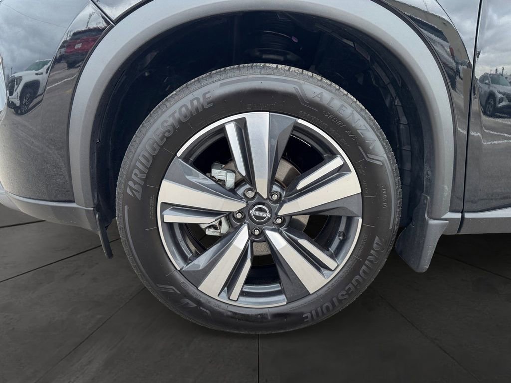 Used 2024 Nissan Rogue SL w/ SL Premium Package image 14