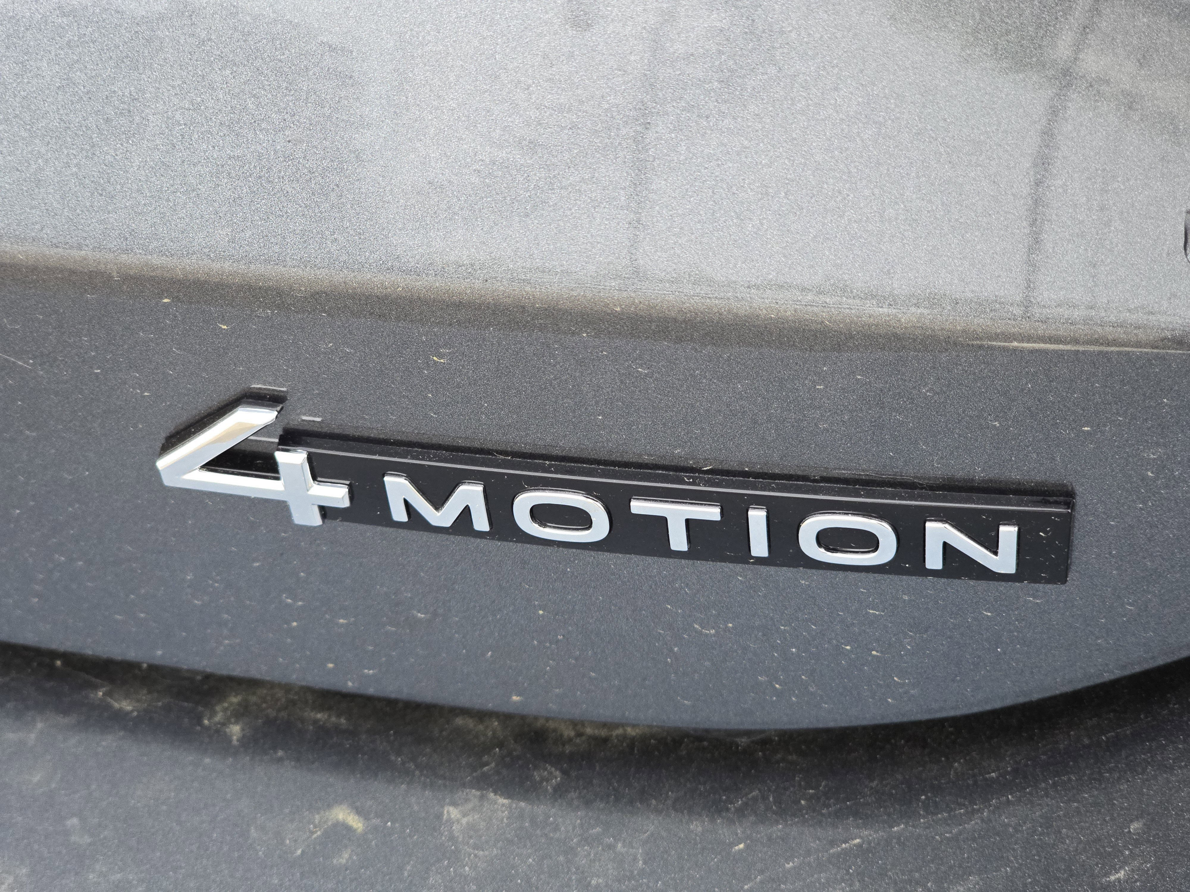 New 2026 Volkswagen Tiguan SE R-Line AWD/4WD image 15