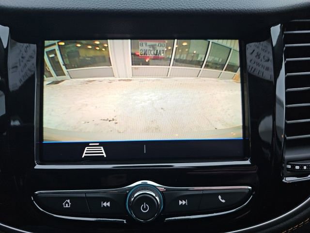 Certified 2022 Chevrolet Trax LT w/ LT Convenience Package image 19