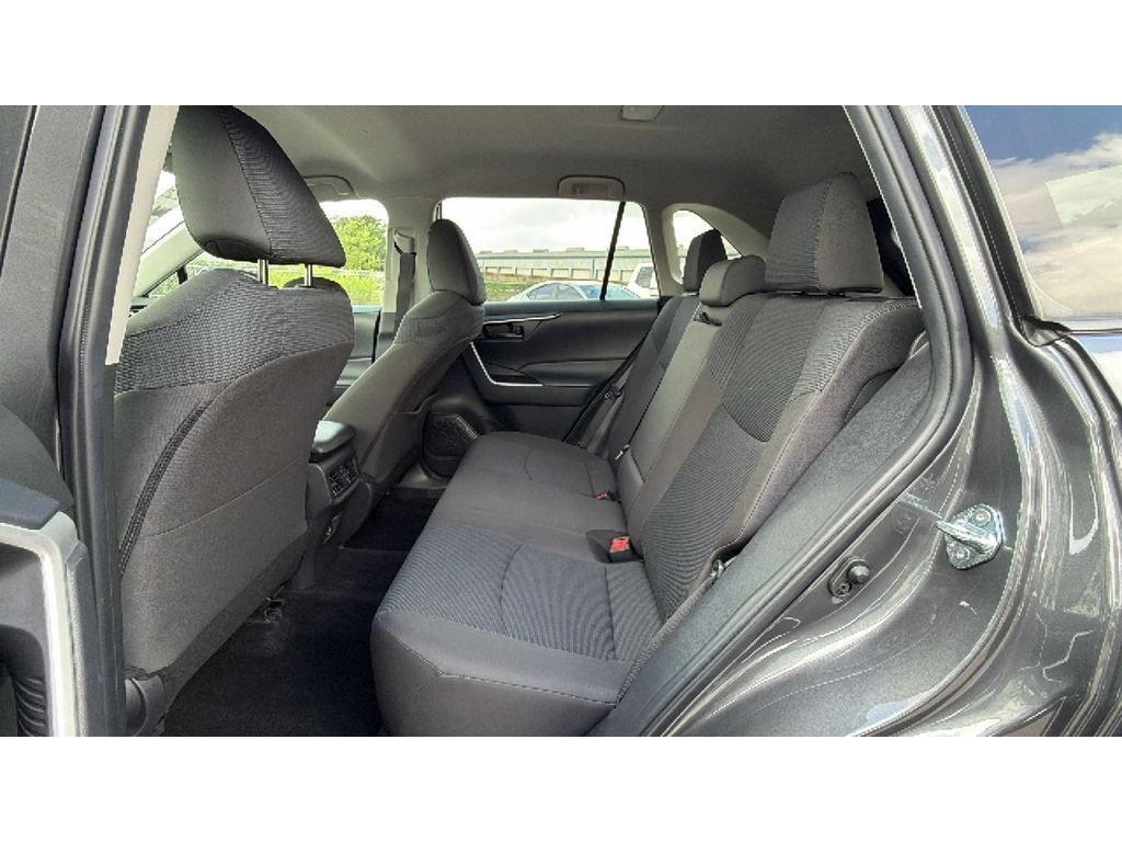 Used 2024 Toyota RAV4 LE FWD image 30