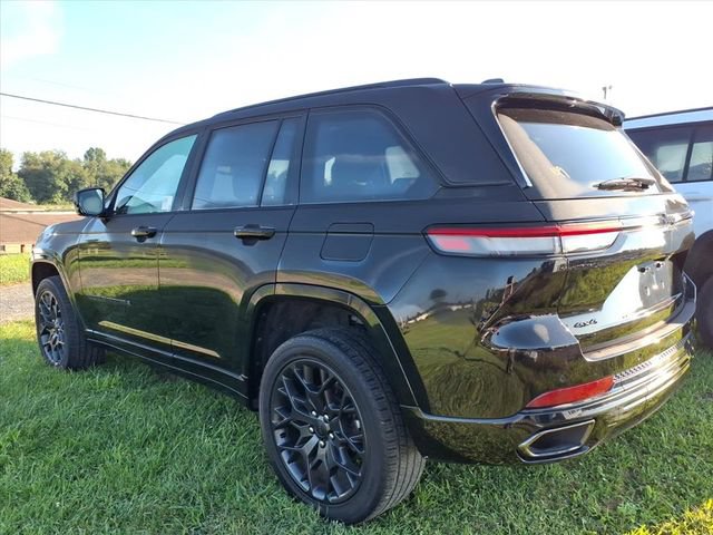 Used 2024 Jeep Grand Cherokee Summit w/ High Altitude Package AWD/4WD image 9