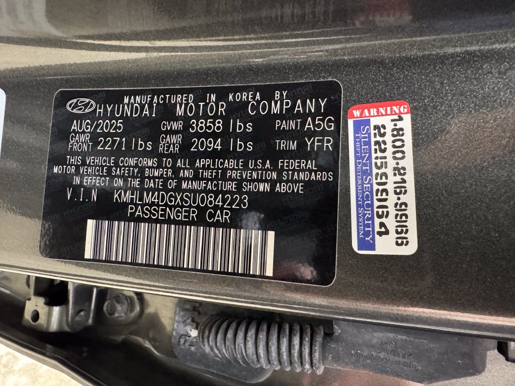 Used 2025 Hyundai Elantra Sport FWD image 29