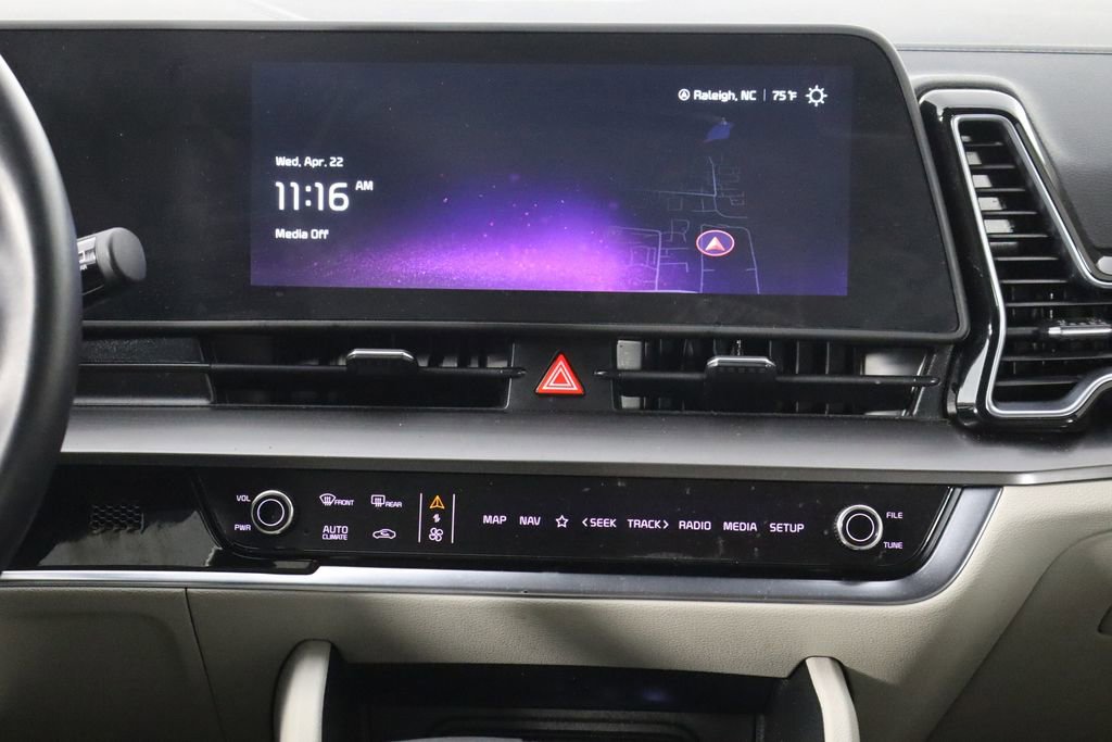 Used 2025 Kia Sportage EX image 28